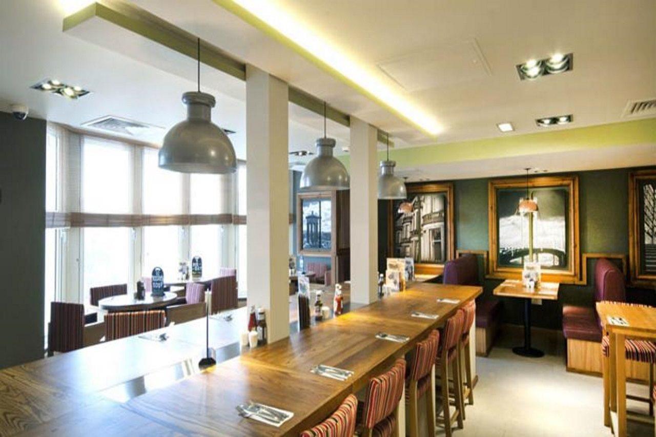 Premier Inn Edinburgh Princes Street Kültér fotó