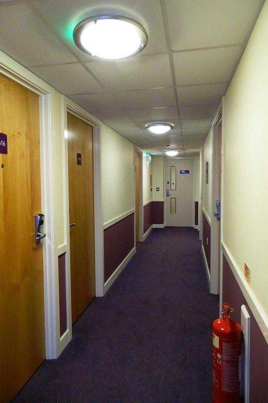 Premier Inn Edinburgh Princes Street Kültér fotó