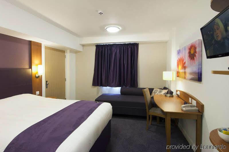 Premier Inn Edinburgh Princes Street Kültér fotó
